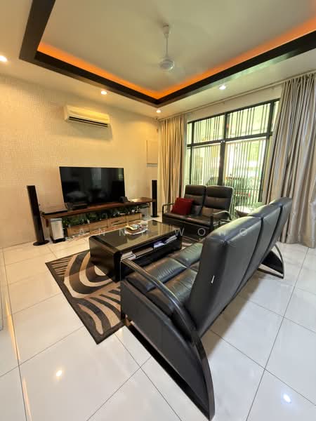 Rumah Teres 3 Tingkat untuk Dijual di Taman Bukit Jambul (Bukit Jambul) - Fanny Wong - Living Room - PropertyGuru.com.my