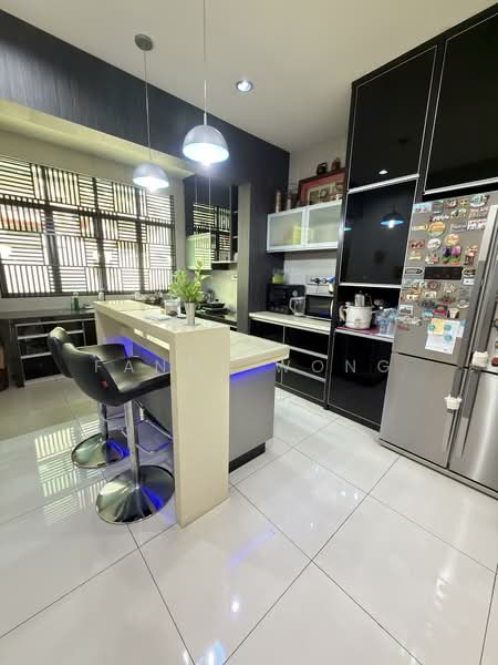 Rumah Teres 3 Tingkat untuk Dijual di Taman Bukit Jambul (Bukit Jambul) - Fanny Wong - Kitchen - PropertyGuru.com.my