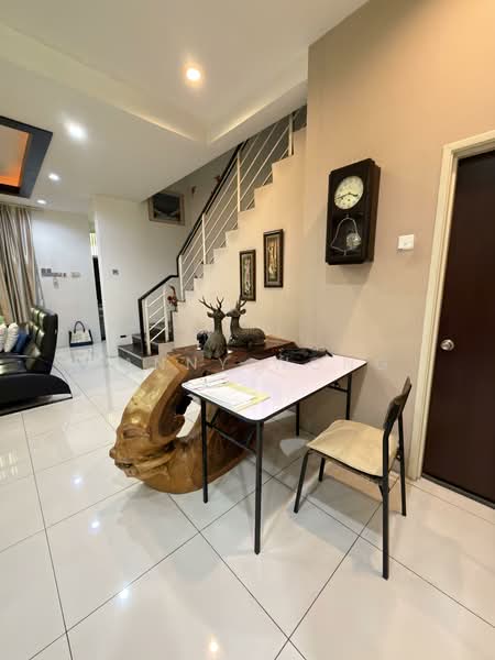 Rumah Teres 3 Tingkat untuk Dijual di Taman Bukit Jambul (Bukit Jambul) - Fanny Wong - Living Room - PropertyGuru.com.my
