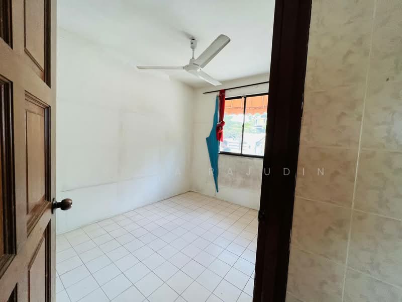 Rumah Banglo untuk Dijual di Seksyen 13 (Shah Alam) - Zuraina Rajudin - Interior - PropertyGuru.com.my