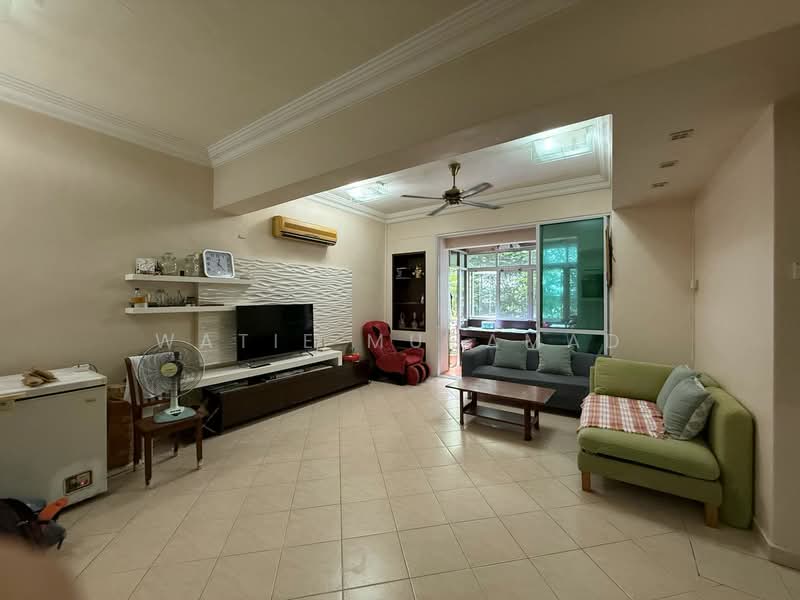 Kondominium untuk Dijual di Sri Lojing Condominiums - WATIE MUHAMAD - Living Room - PropertyGuru.com.my