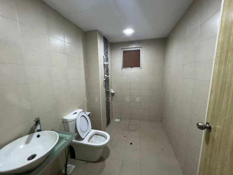 Service Residence for Sale at Greenfield Regency - Leo SK - Bathroom - PropertyGuru.com.my