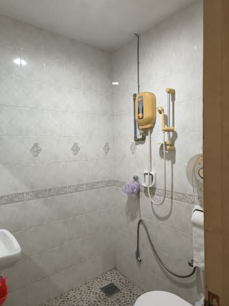 Bungalow for Sale in Sunway Damansara (Kota Damansara) - Cheah Mooi Hoon - Bathroom - PropertyGuru.com.my