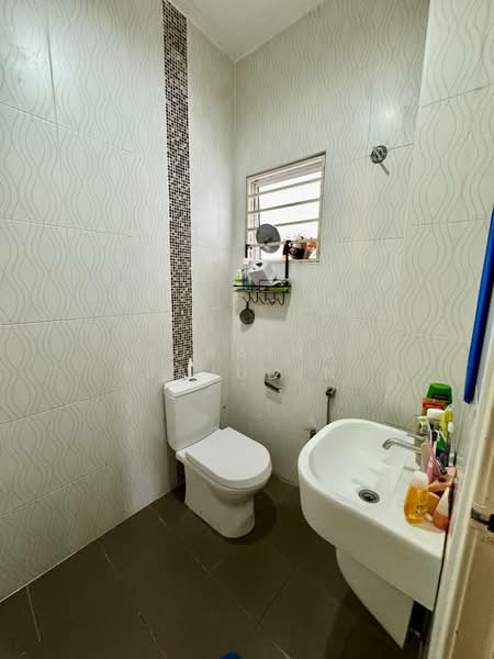 Rumah Teres 2 Tingkat untuk Dijual di Shah Alam (Selangor) - Zuraina Rajudin - Bathroom - PropertyGuru.com.my
