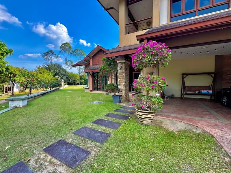 Semi-Detached House for Sale in Bukit Jelutong (Shah Alam) - Azman Ahmad - PropertyGuru.com.my