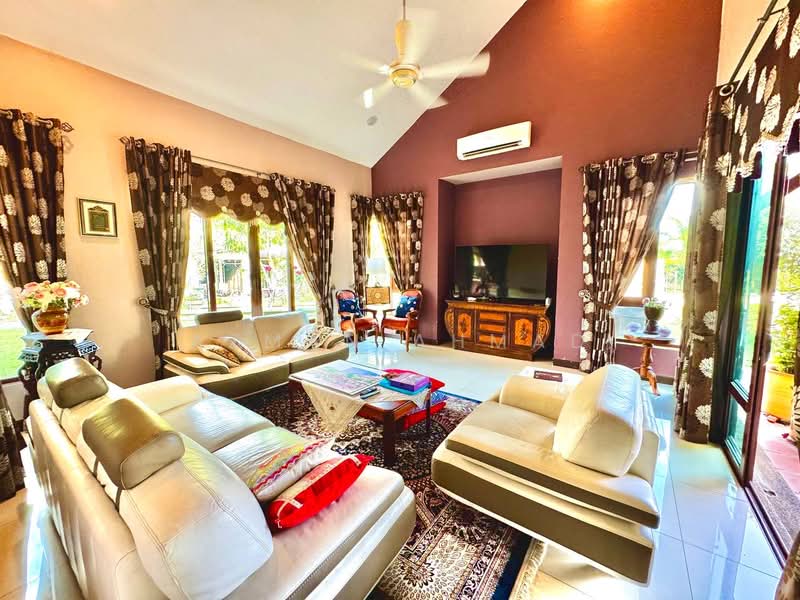 Semi-Detached House for Sale in Bukit Jelutong (Shah Alam) - Azman Ahmad - PropertyGuru.com.my