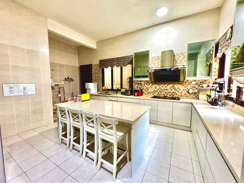 Semi-Detached House for Sale in Bukit Jelutong (Shah Alam) - Azman Ahmad - PropertyGuru.com.my