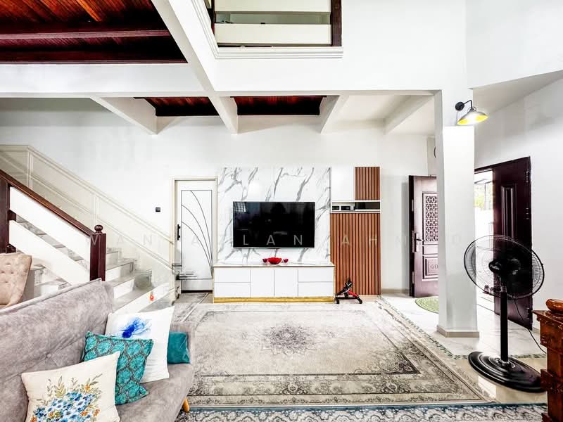 Bungalow for Sale in Kampung Jalan Kebun (Shah Alam) - Wan Azlan Ahmad - Living Room - PropertyGuru.com.my