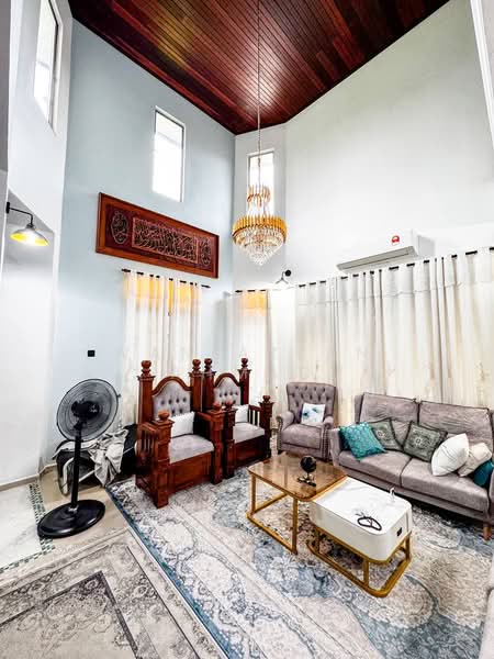 Bungalow for Sale in Kampung Jalan Kebun (Shah Alam) - Wan Azlan Ahmad - Living Room - PropertyGuru.com.my