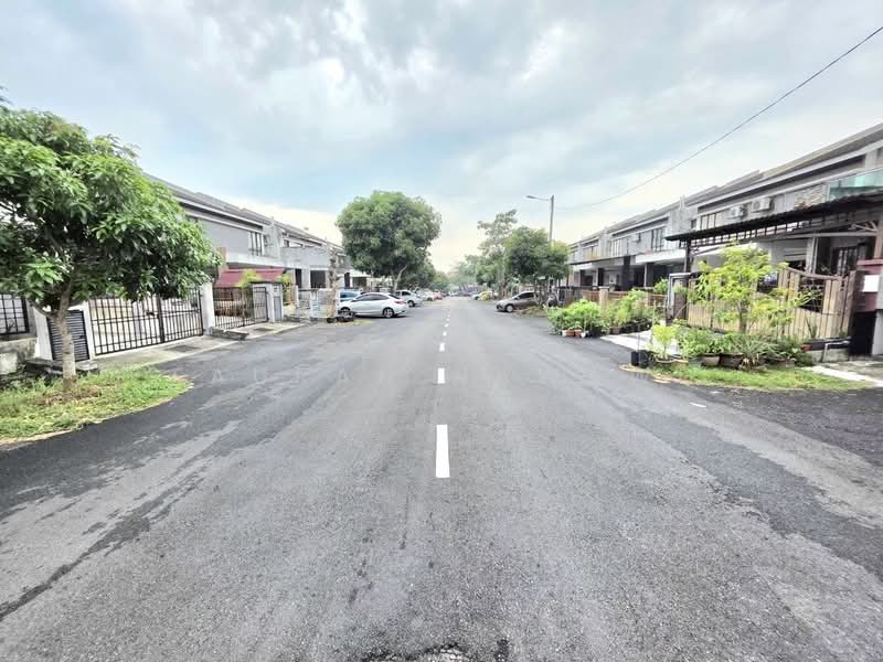 Rumah Teres 2 Tingkat untuk Dijual di Saujana Utama (Selangor) - Fauran Nawawi - PropertyGuru.com.my