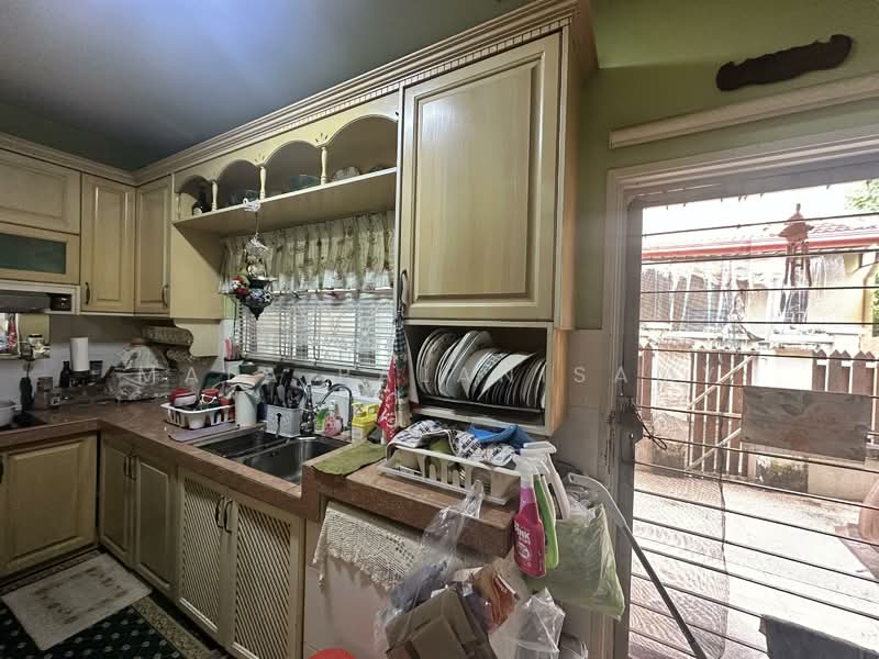 Rumah Teres 2 Tingkat untuk Dijual di Shah Alam (Selangor) - Mala Palanisamy - Kitchen - PropertyGuru.com.my