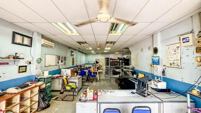 Kedai / Pejabat untuk Dijual di Seksyen 13 (Shah Alam) - Nur Alia Omar - Interior - PropertyGuru.com.my