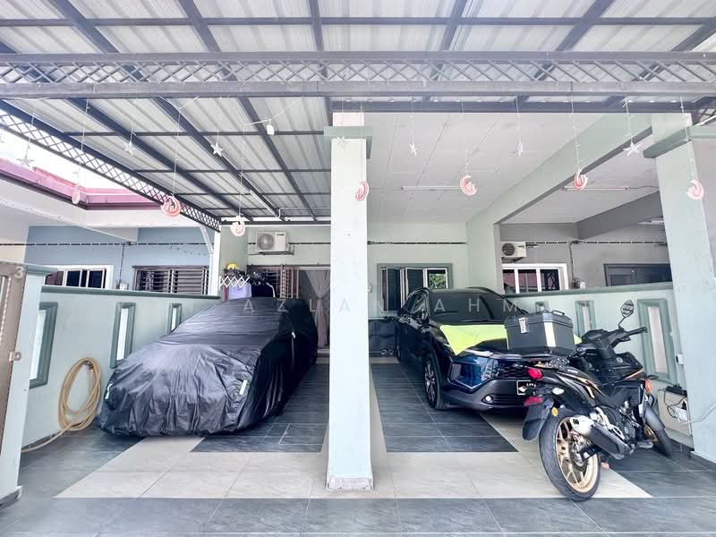 1-storey Terraced House for Sale in Klang (Selangor) - Wan Azlan Ahmad - Exterior - PropertyGuru.com.my