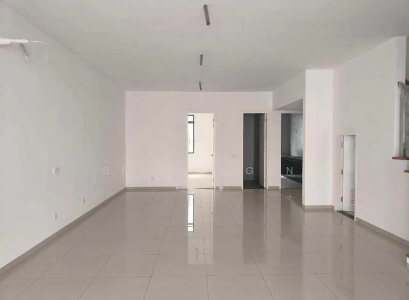Rumah Teres 2 Tingkat untuk Dijual di Bandar Seri Alam (Masai) - Bernice Gan - Living Room - PropertyGuru.com.my