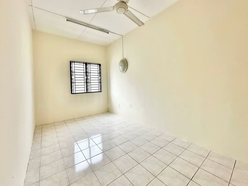 Rumah Teres 2 Tingkat untuk Dijual di Shah Alam (Selangor) - Mala Palanisamy - Interior - PropertyGuru.com.my