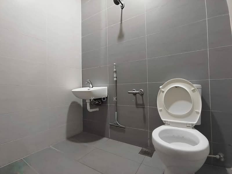 Rumah Teres 2 Tingkat untuk Dijual di Bercham (Ipoh) - Kok . - Bathroom - PropertyGuru.com.my