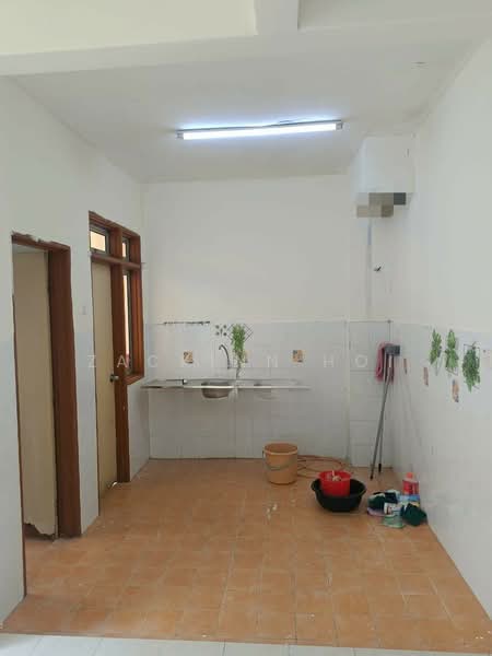 2-storey Terraced House for Sale in Setia Impian (Setia Alam) - Zackinn Hoi - Kitchen - PropertyGuru.com.my