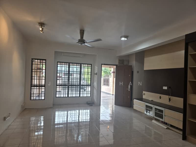 2-storey Terraced House for Sale in Setia Impian (Setia Alam) - Joseph Chan - Living Room - PropertyGuru.com.my