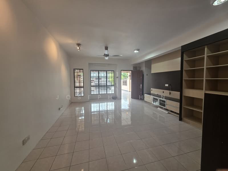 2-storey Terraced House for Sale in Setia Impian (Setia Alam) - Joseph Chan - Living Room - PropertyGuru.com.my