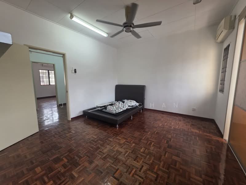 2-storey Terraced House for Sale in Setia Impian (Setia Alam) - Joseph Chan - Bedroom - PropertyGuru.com.my