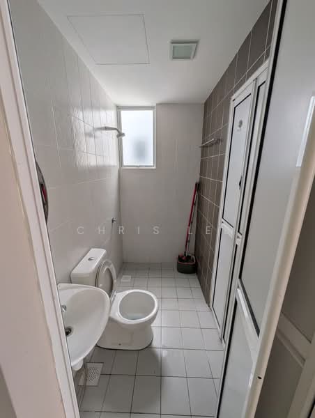 Kondominium untuk Disewa di Simfoni 1 - Chris Lee - Bathroom - PropertyGuru.com.my