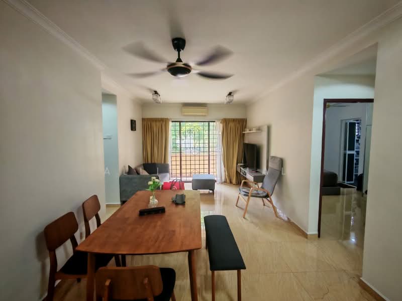 Kondominium untuk Dijual di Palm Spring @ Damansara - Allie Jamal - Living Room - PropertyGuru.com.my