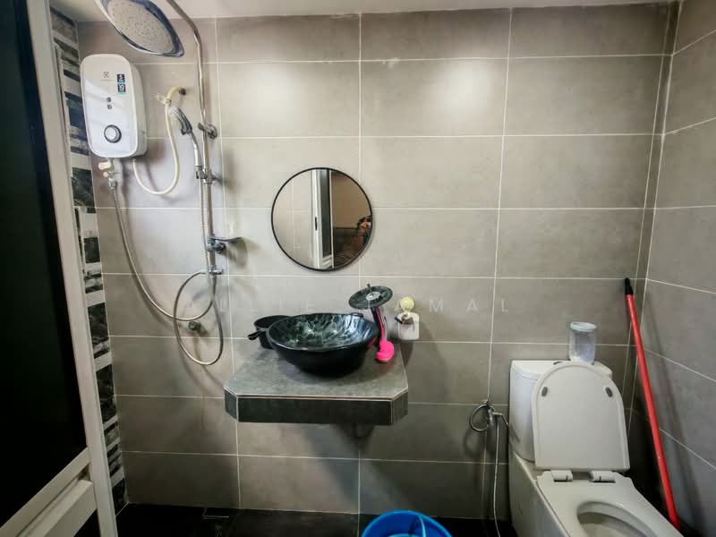 Kondominium untuk Dijual di Palm Spring @ Damansara - Allie Jamal - Bathroom - PropertyGuru.com.my