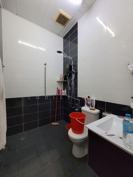 2-storey Terraced House for Sale in Kapar (Selangor) - Louise Ooi - Bathroom - PropertyGuru.com.my