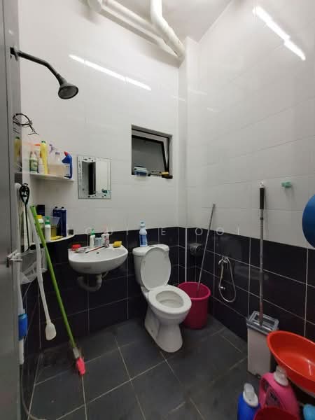2-storey Terraced House for Sale in Kapar (Selangor) - Louise Ooi - Bathroom - PropertyGuru.com.my