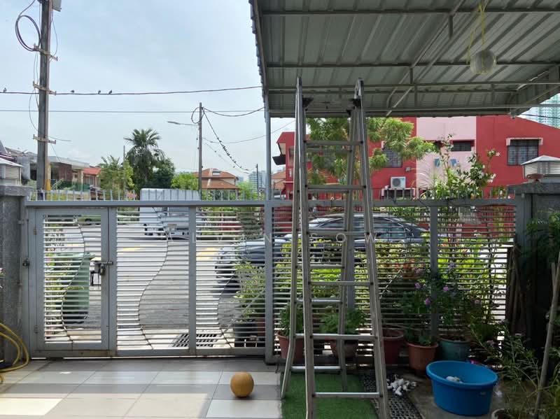 Rumah Teres untuk Dijual di Puchong (Selangor) - Alvin Sow - Exterior - PropertyGuru.com.my