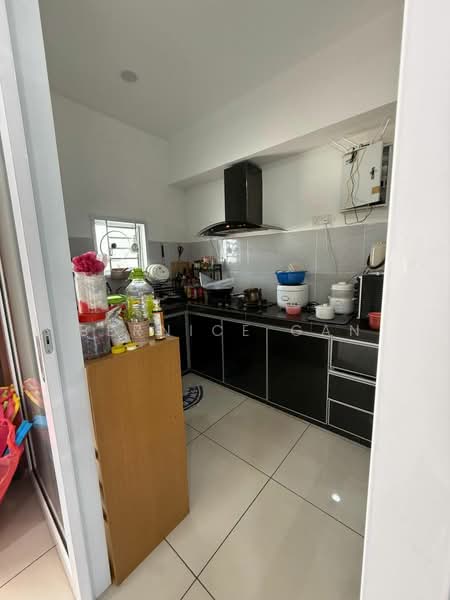 Rumah Teres 2 Tingkat untuk Dijual di Bandar Seri Alam (Masai) - Bernice Gan - Kitchen - PropertyGuru.com.my