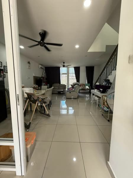 Rumah Teres 2 Tingkat untuk Dijual di Bandar Seri Alam (Masai) - Bernice Gan - Living Room - PropertyGuru.com.my