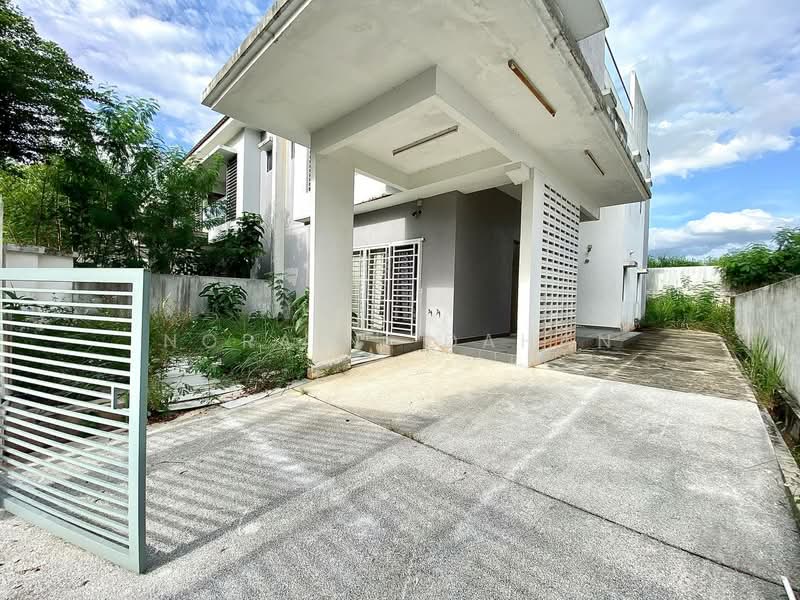Semi-Detached House for Sale in Kajang (Selangor) - Noraini Dahan - Exterior - PropertyGuru.com.my