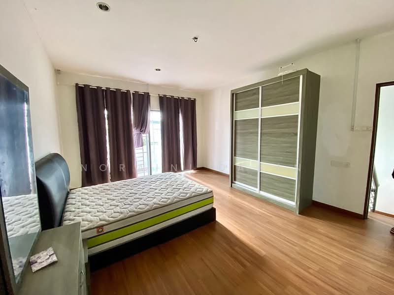 Semi-Detached House for Sale in Kajang (Selangor) - Noraini Dahan - Bedroom - PropertyGuru.com.my