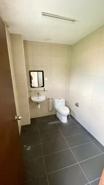 Semi-Detached House for Sale in Kajang (Selangor) - Noraini Dahan - Bathroom - PropertyGuru.com.my