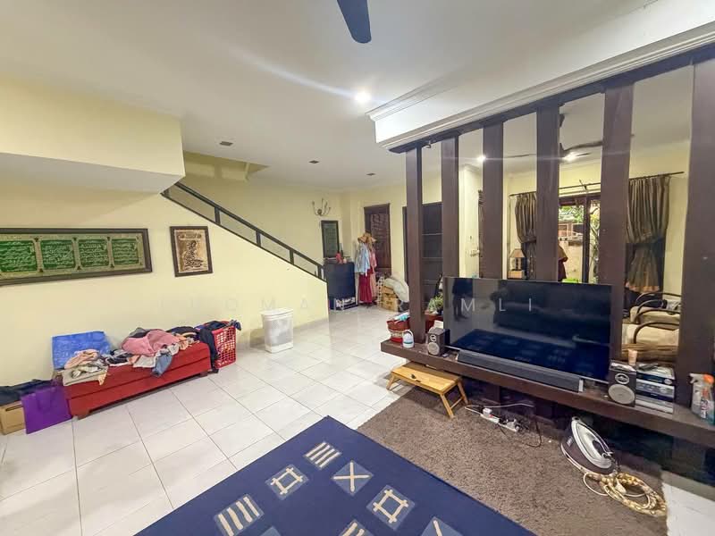 Rumah Teres untuk Dijual di Alam Damai (Cheras) - Luqman Ramli - Living Room - PropertyGuru.com.my