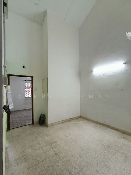 1-storey Terraced House for Sale in Senawang (Negeri Sembilan) - Azrul Othman - Interior - PropertyGuru.com.my