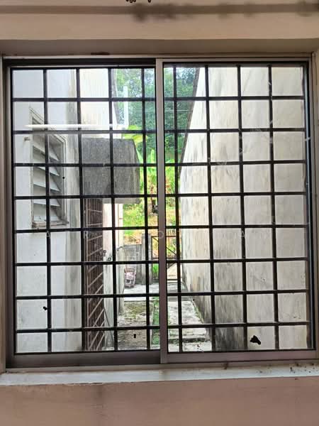 1-storey Terraced House for Sale in Senawang (Negeri Sembilan) - Azrul Othman - Exterior - PropertyGuru.com.my