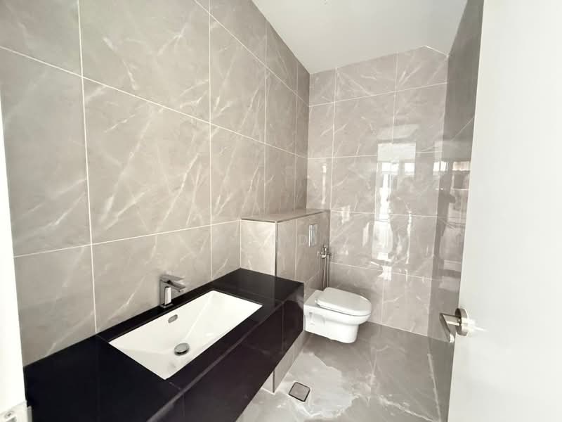 Rumah Berkembar untuk Dijual di Eco Spring (Johor Bahru) - Desmond Lew - Bathroom - PropertyGuru.com.my