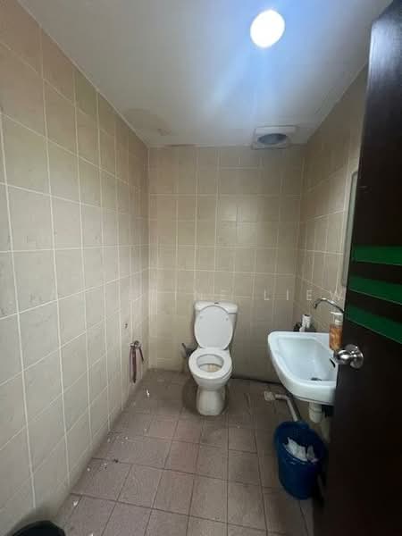 Shop / Office for Rent in KL City Centre (Kuala Lumpur) - Angeline LIEW - Bathroom - PropertyGuru.com.my