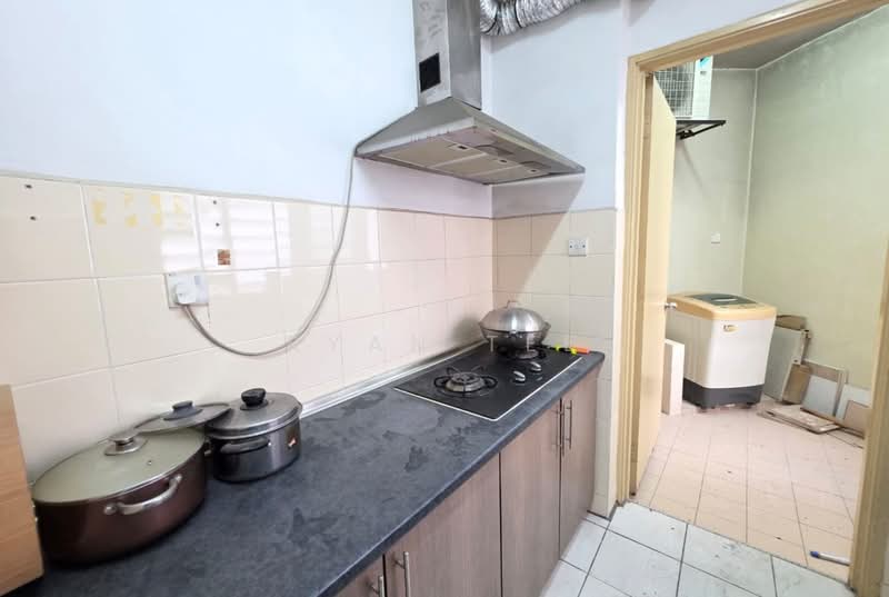 Kondominium untuk Dijual di Menara Menjalara - Ryan Tee - Kitchen - PropertyGuru.com.my