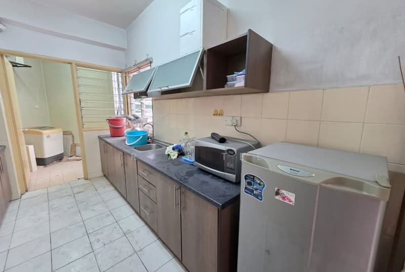 Kondominium untuk Dijual di Menara Menjalara - Ryan Tee - Kitchen - PropertyGuru.com.my