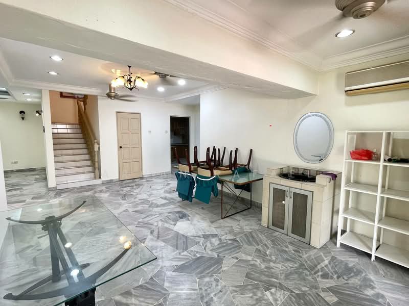Semi-Detached House for Sale in Seksyen 9 (Shah Alam) - Farhan Rafael - Living Room - PropertyGuru.com.my