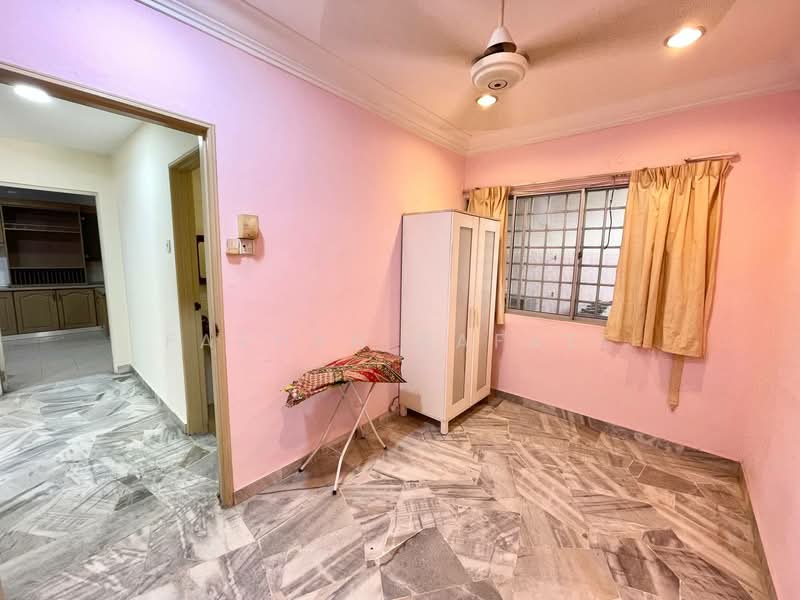Semi-Detached House for Sale in Seksyen 9 (Shah Alam) - Farhan Rafael - Bedroom - PropertyGuru.com.my