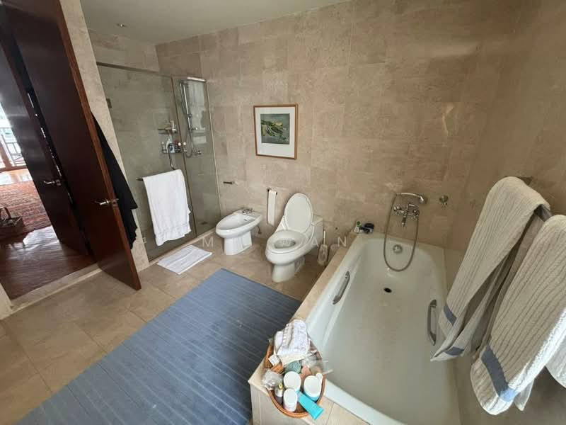 Condominium for Sale at Hampshire Park Condominium - Mr Wan - Bathroom - PropertyGuru.com.my