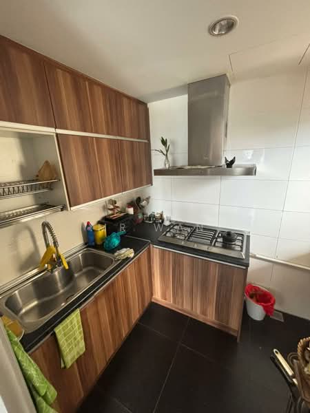 Condominium for Sale at Hampshire Park Condominium - Mr Wan - Kitchen - PropertyGuru.com.my