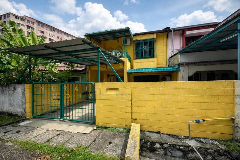 2-storey Terraced House for Sale in Taman Desaria (Petaling Jaya) - Nuraishah Binti Mohamed Azmi - Exterior - PropertyGuru.com.my