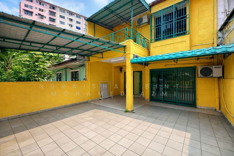 2-storey Terraced House for Sale in Taman Desaria (Petaling Jaya) - Nuraishah Binti Mohamed Azmi - Exterior - PropertyGuru.com.my