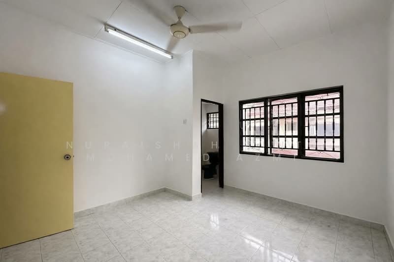 2-storey Terraced House for Sale in Taman Desaria (Petaling Jaya) - Nuraishah Binti Mohamed Azmi - Interior - PropertyGuru.com.my