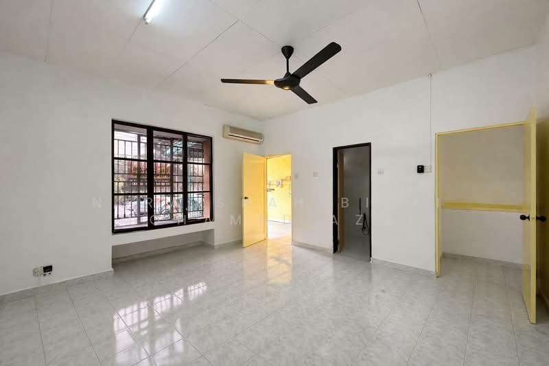 2-storey Terraced House for Sale in Taman Desaria (Petaling Jaya) - Nuraishah Binti Mohamed Azmi - Living Room - PropertyGuru.com.my